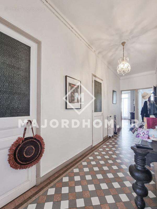 Appartement à MARSEILLE-5E
