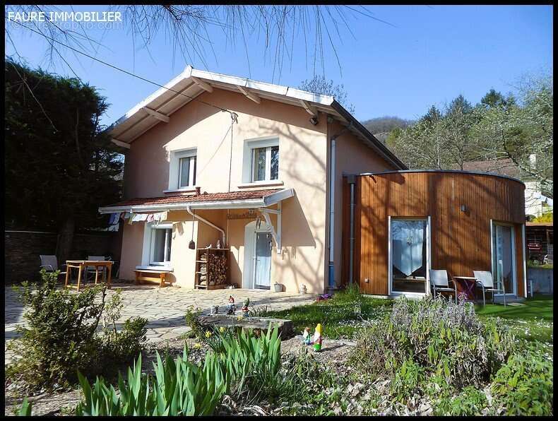 Maison à CREMIEU