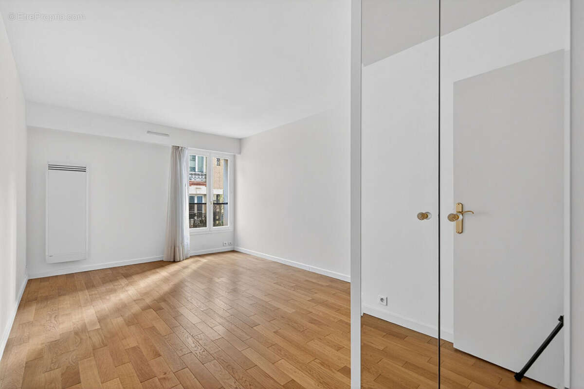 Appartement à PARIS-20E