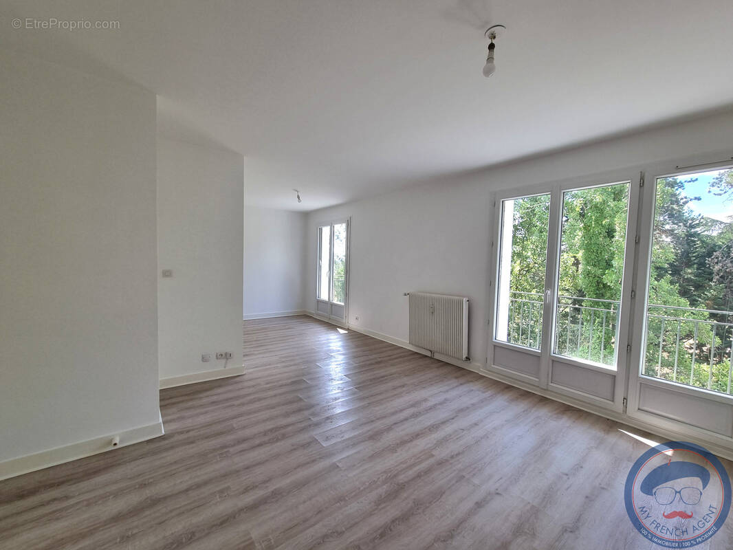 Appartement à SAINT-CYR-SUR-LOIRE