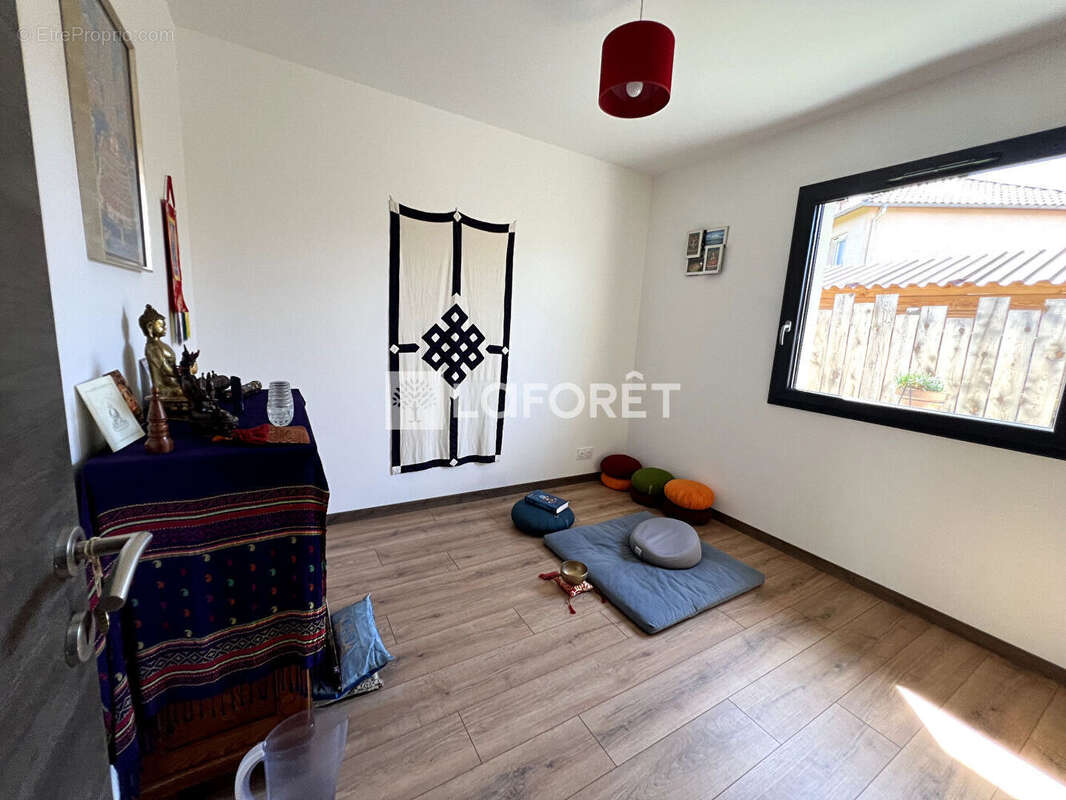 Maison de Plain-Pied Ambierle 4 pièces 108 m² - photo 11