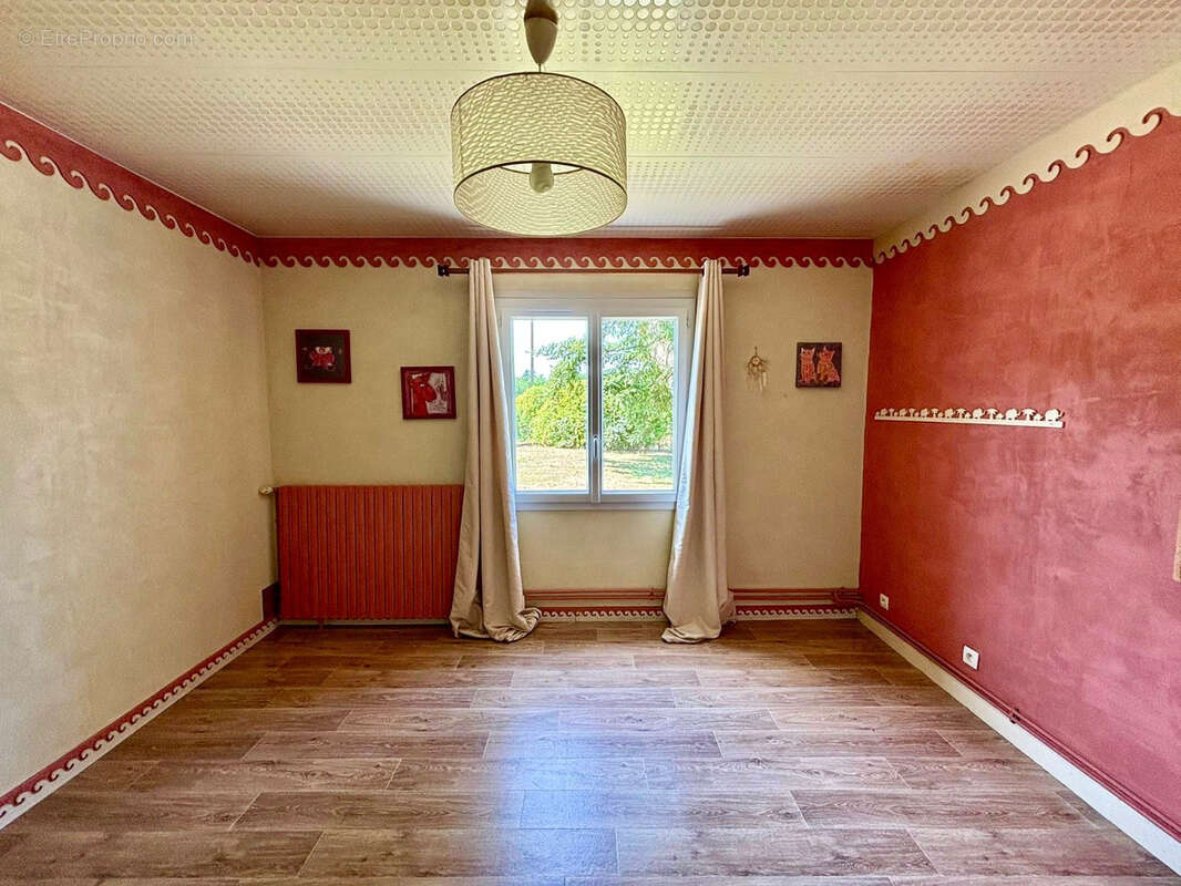 Maison à LES ORMES