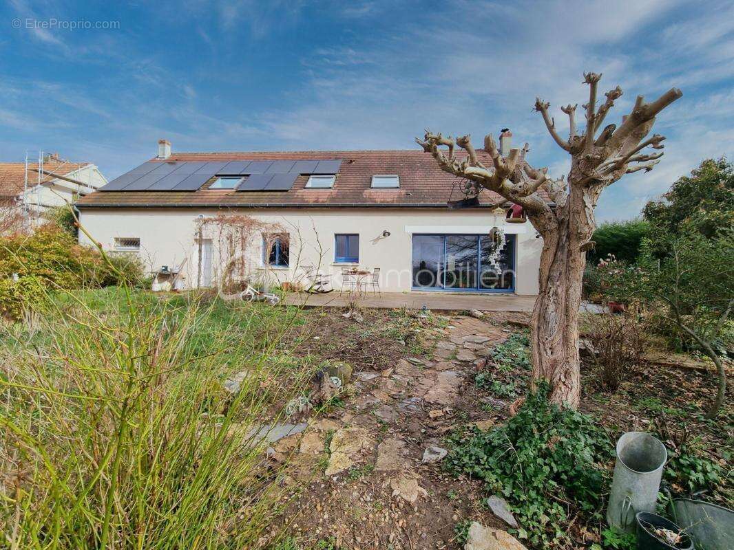 Maison à GERMIGNY-DES-PRES
