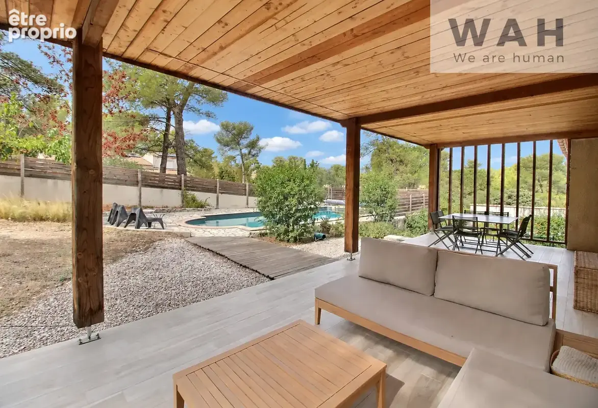Photo Maison à Saint-Clement-De-Riviere au prix de 698 000€