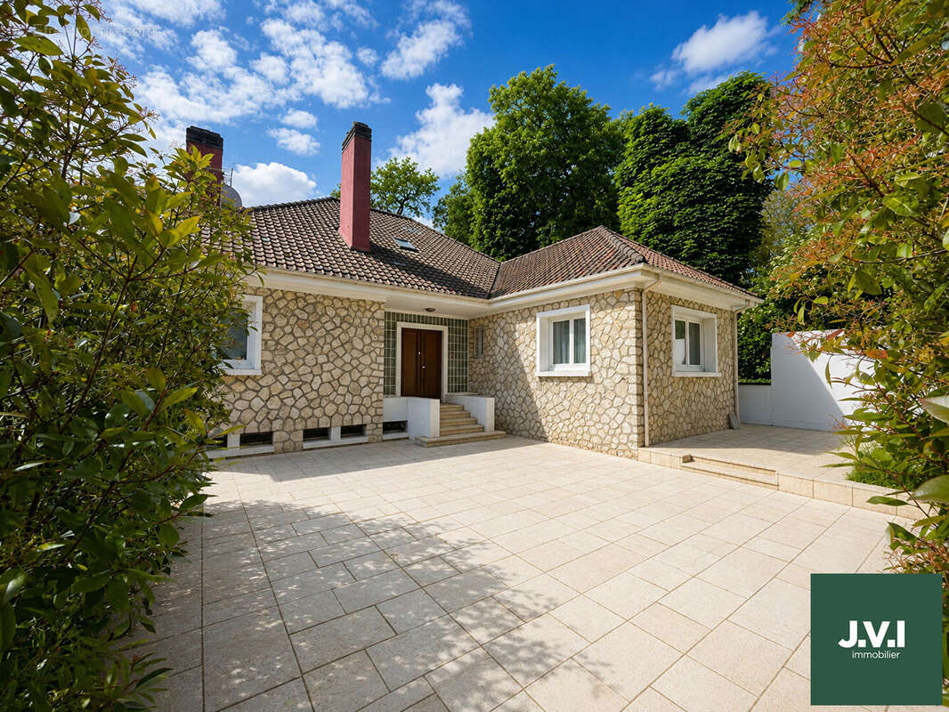 Maison à MONTMORENCY