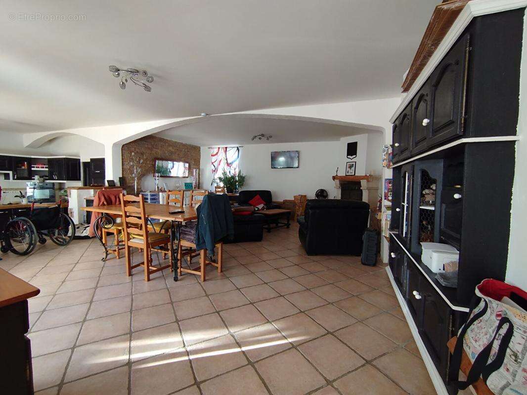 Maison à CHASSIGNOLLES