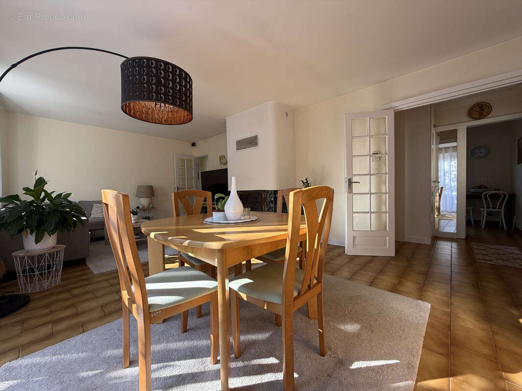 Maison à LE BLANC-MESNIL