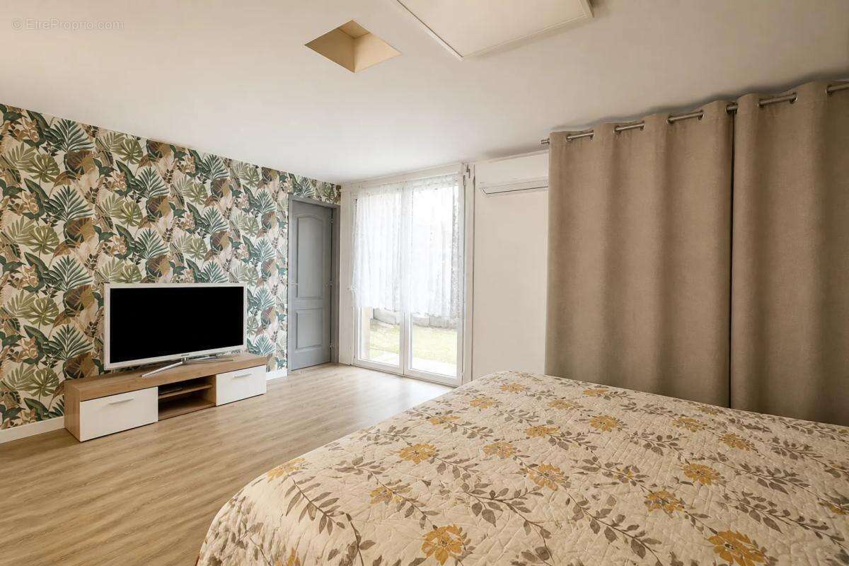 Maison de 6 pièces de 188 m² à Courcelles-la-Forêt - photo 7