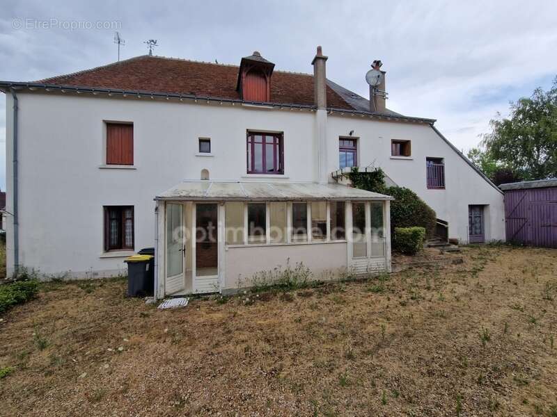 Maison de 220m² à MONNAIE (37), jusqu'à 7 chambres, possibilité de partie locative ou cabinet professionnel - photo 11