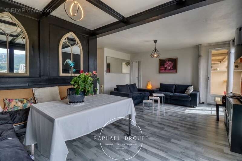 Appartement à MARSEILLE-11E