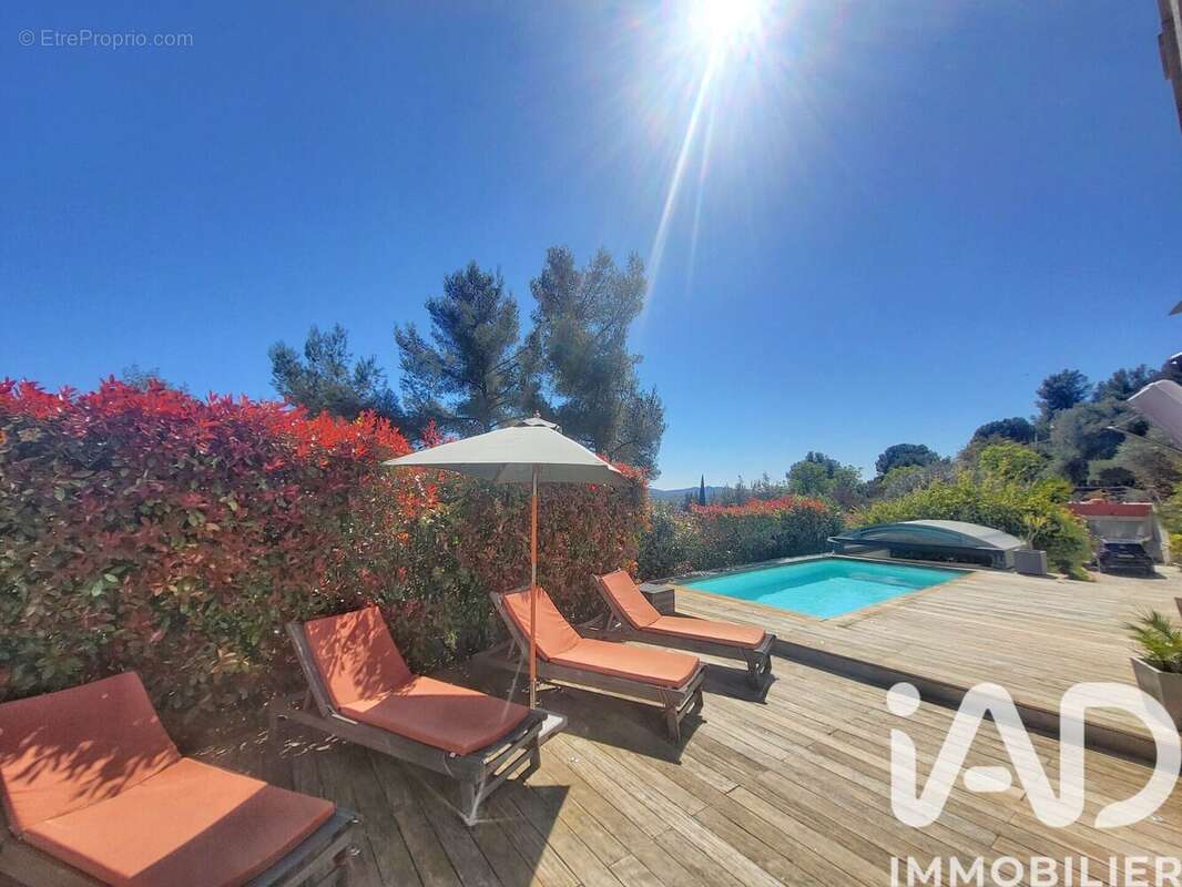 Photo 8 - Maison à CUERS