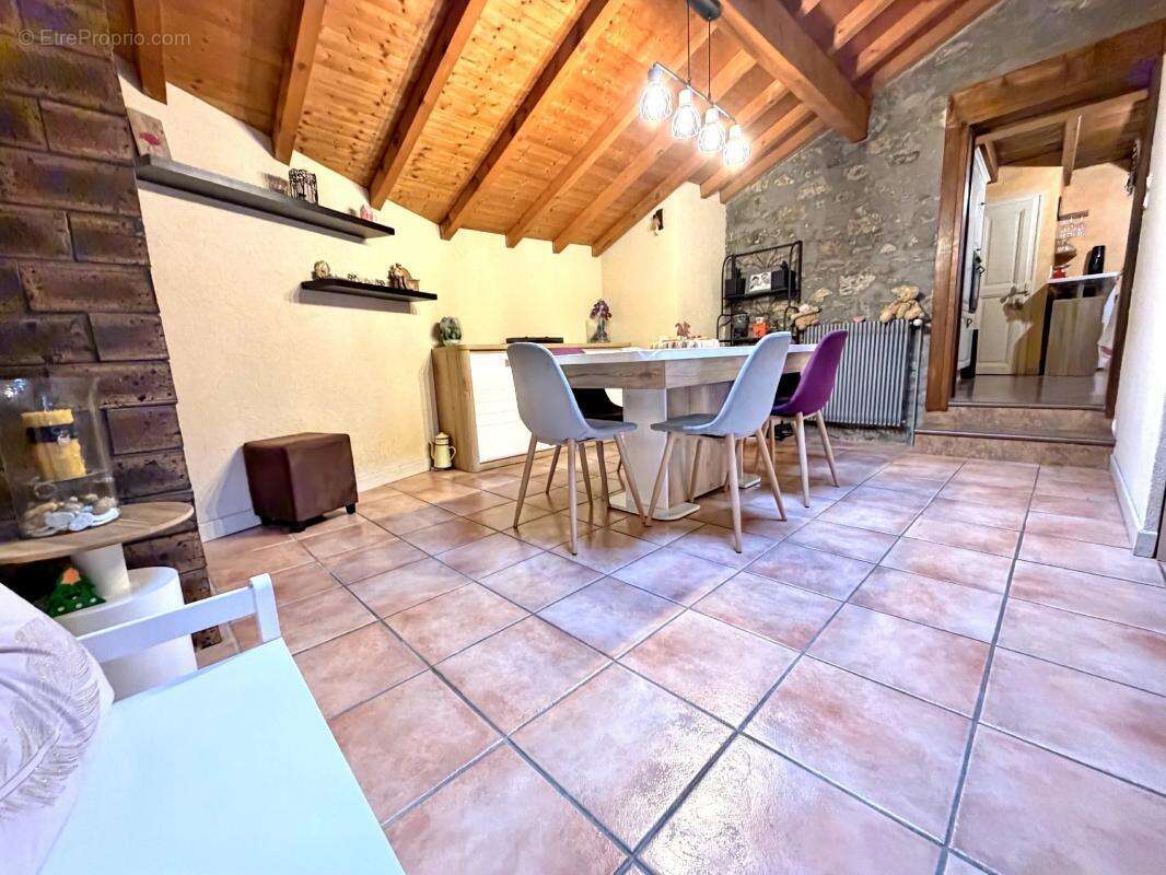 Charmante maison de Type 4 avec terrain dans le hameau de Ch - photo 5