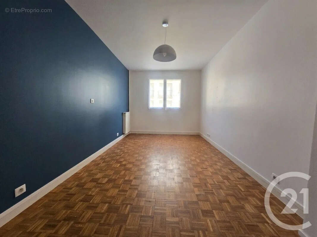 Appartement à SAINT-MAUR-DES-FOSSES
