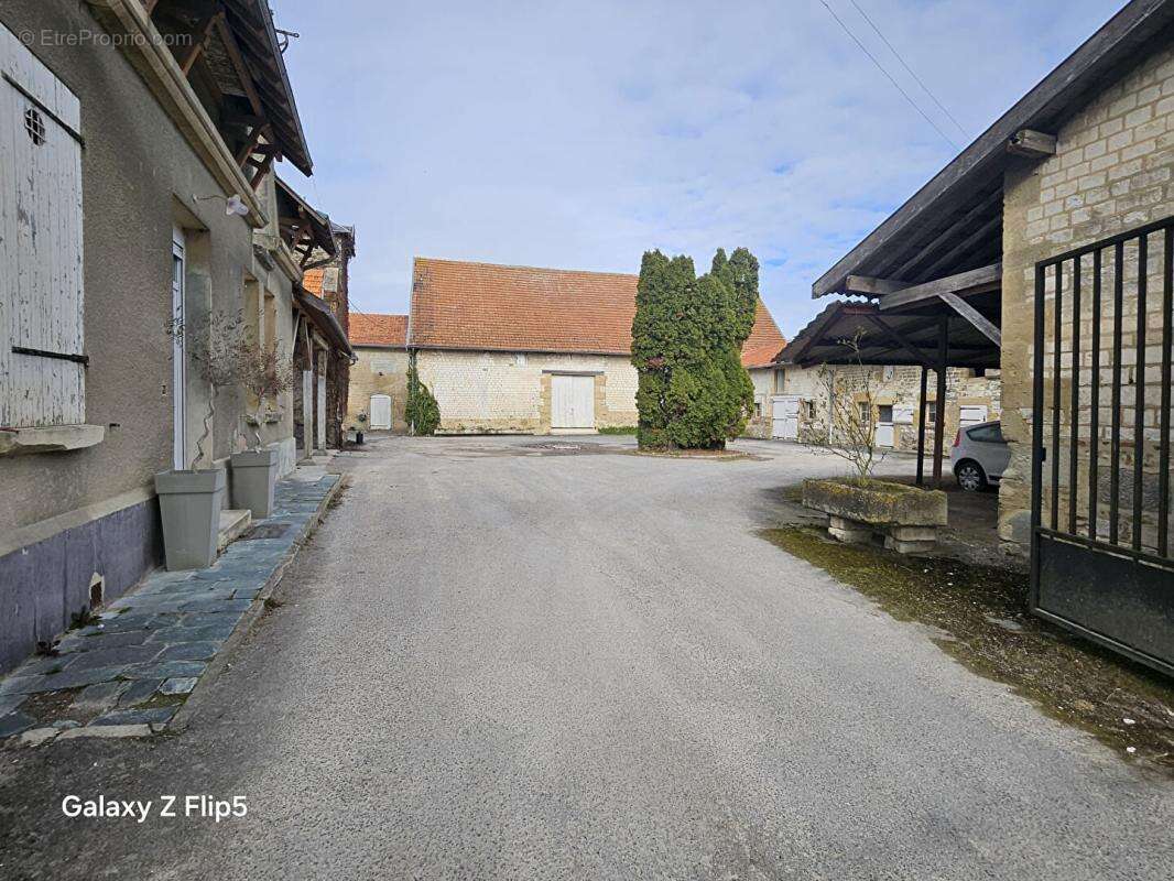 Maison à WARMERIVILLE