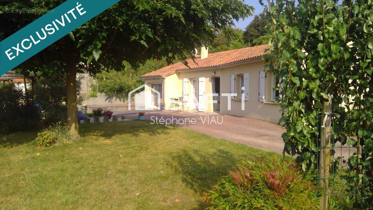 Photo 2 - Maison à LE PUY-NOTRE-DAME