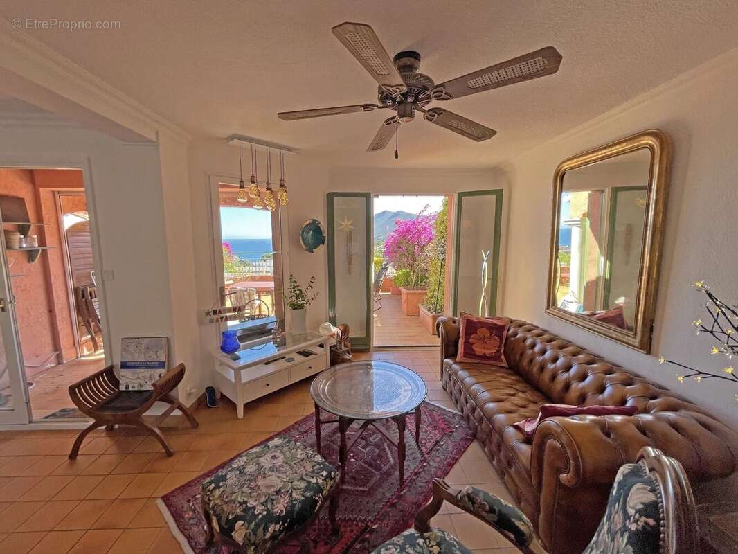 Appartement à THEOULE-SUR-MER