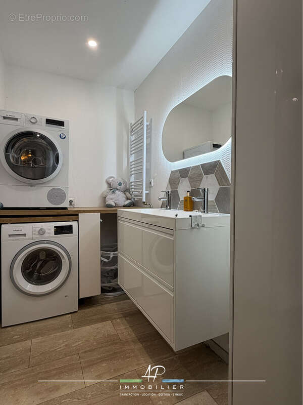 Ensemble immobilier de caractère avec maison rénovée et seconde maison à réinventer - photo 6