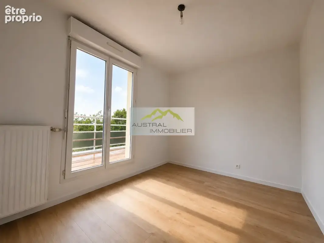 Rare à la Motte Servolex, Appartement T4 dernier étage avec terrasse de 64 m2 et magnifique vue. - photo 12