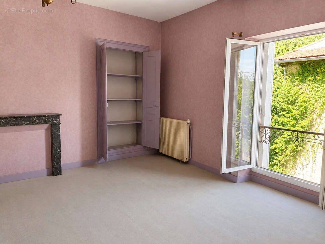 Maison de caractere de 170 m2 // preau et jardin - photo 13