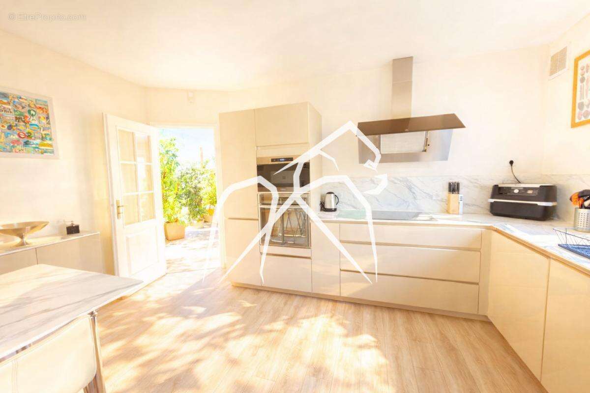 Maison à NOTRE-DAME-DE-BONDEVILLE