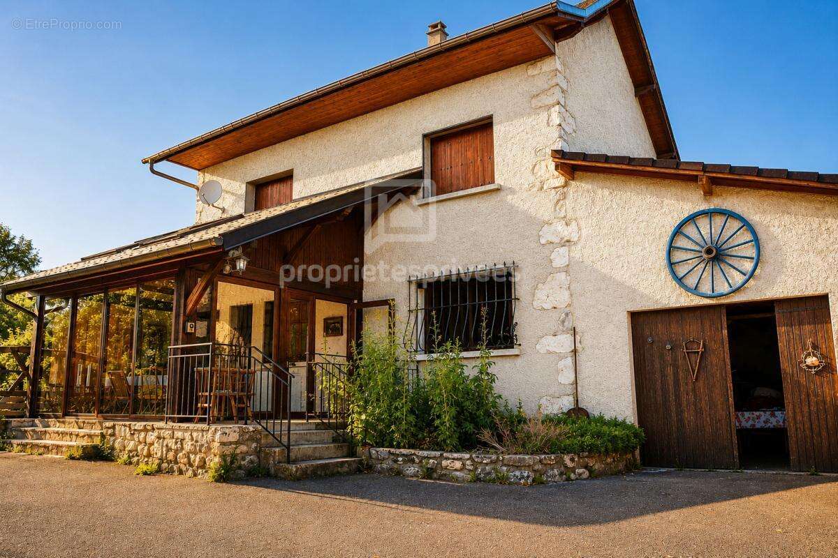 Maison Saint Pierre De Curtille-3 pièces- 82.50 m2-2 chambres -Parcelle 1000 - photo 2