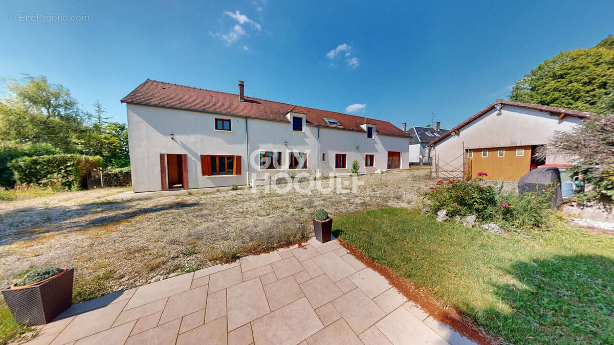 Maison à COURSON-LES-CARRIERES