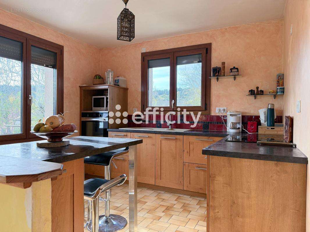 Maison à LE MASSEGROS