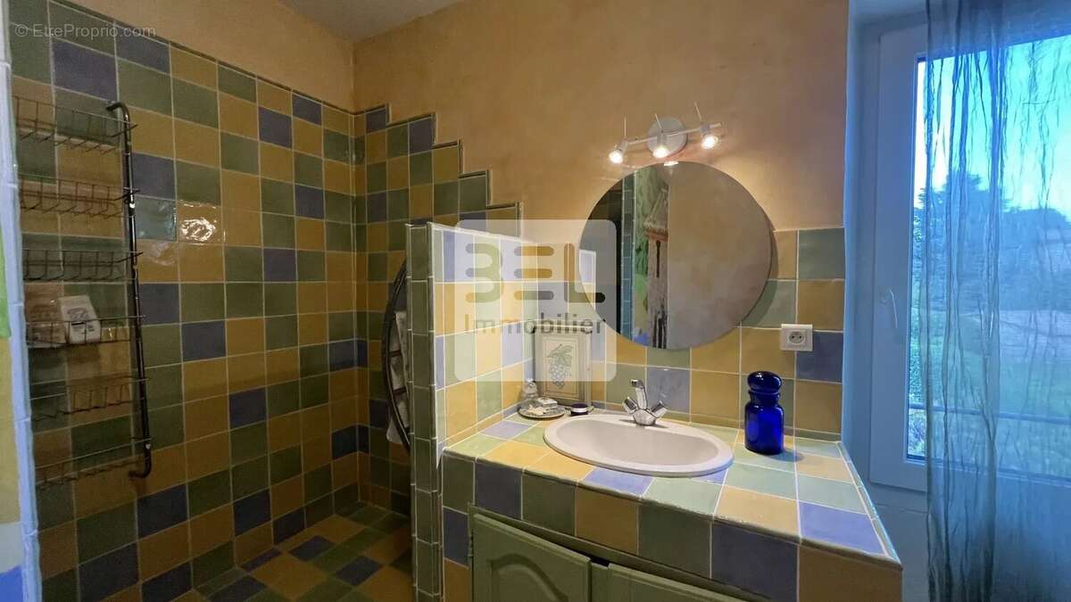 Maison à SAINT-VICTOR-LA-COSTE