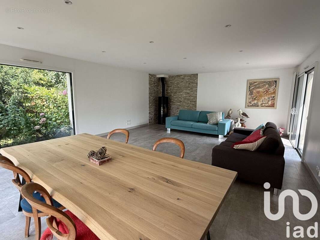 Photo 3 - Maison à LA CHAPELLE-DES-FOUGERETZ