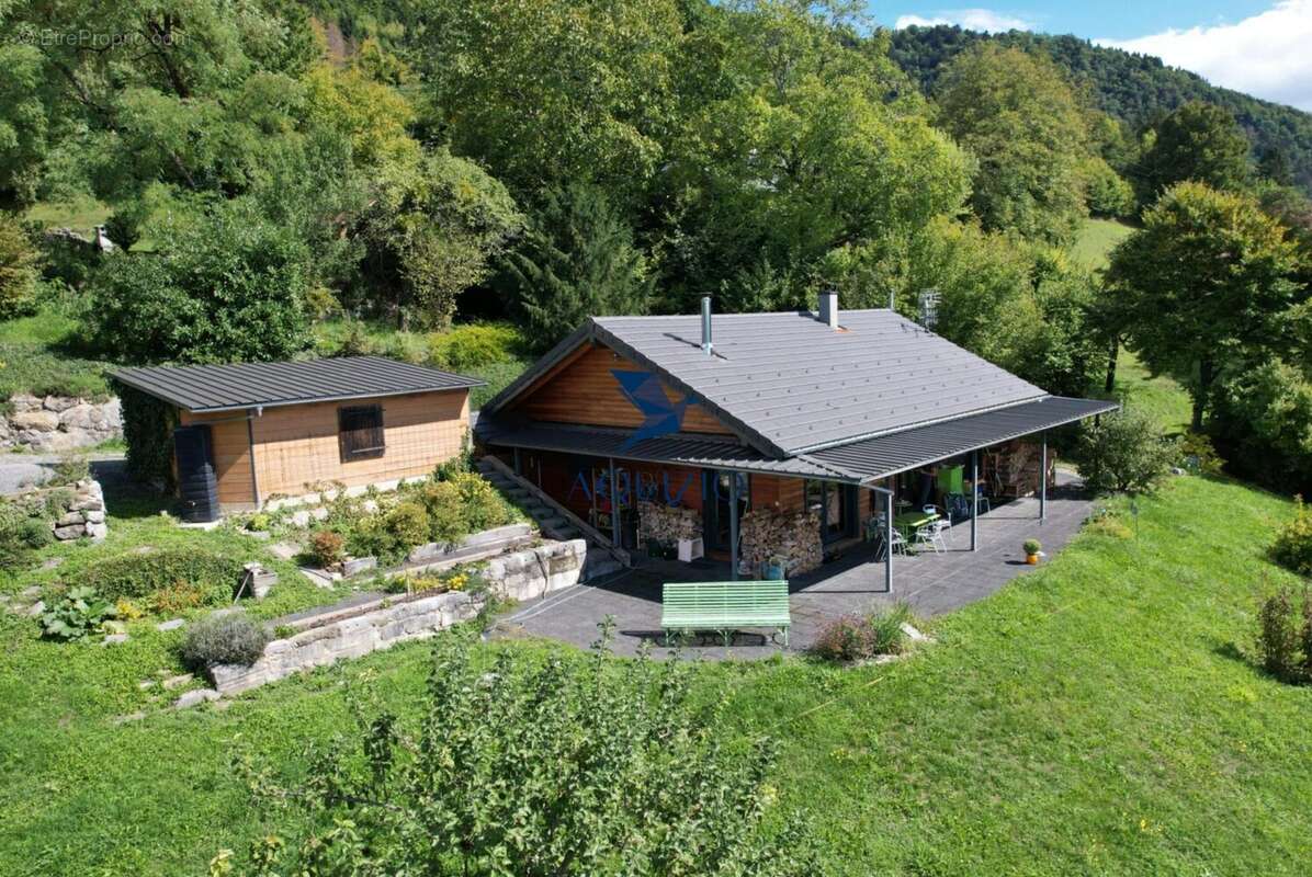 Maison à VIUZ-EN-SALLAZ