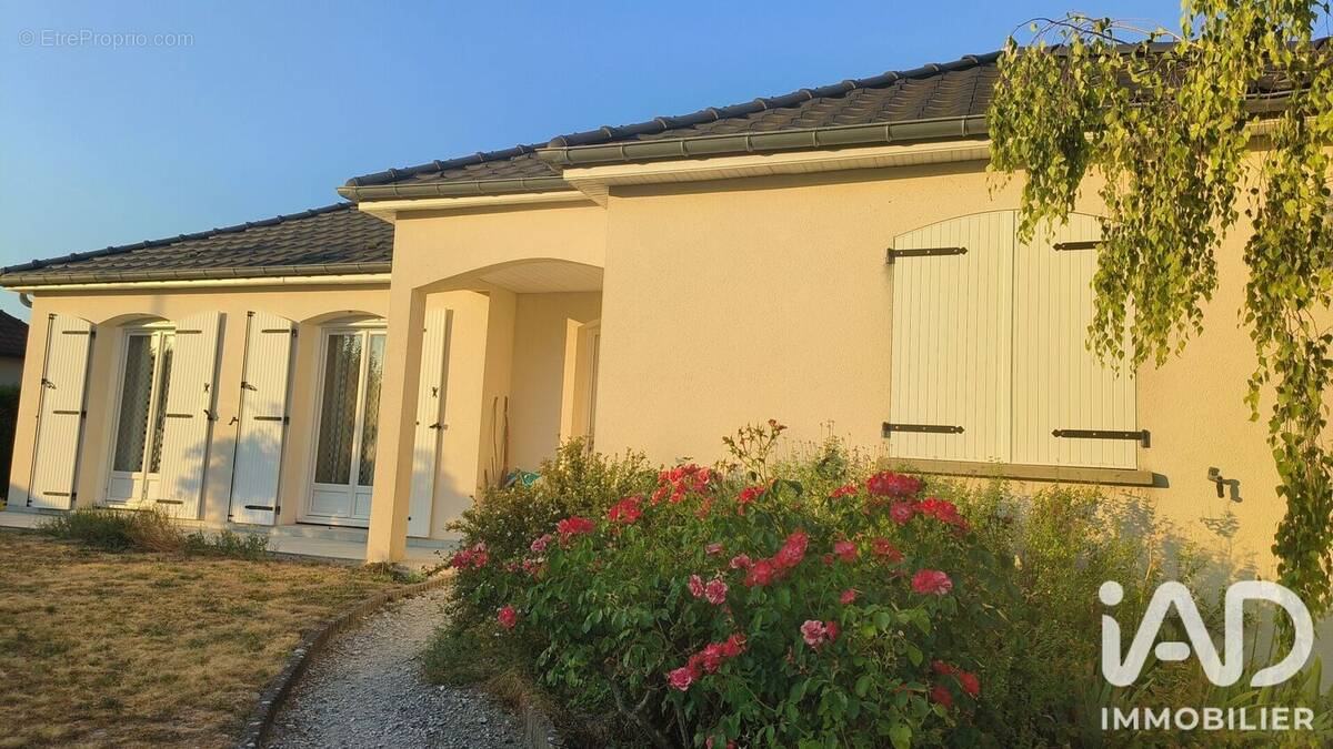 Photo 1 - Maison à SAINT-POUANGE