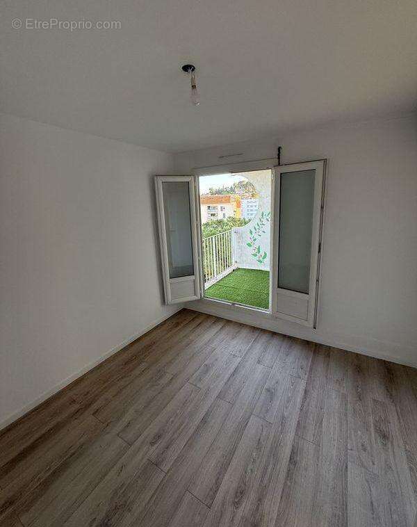   - Appartement à DRAGUIGNAN