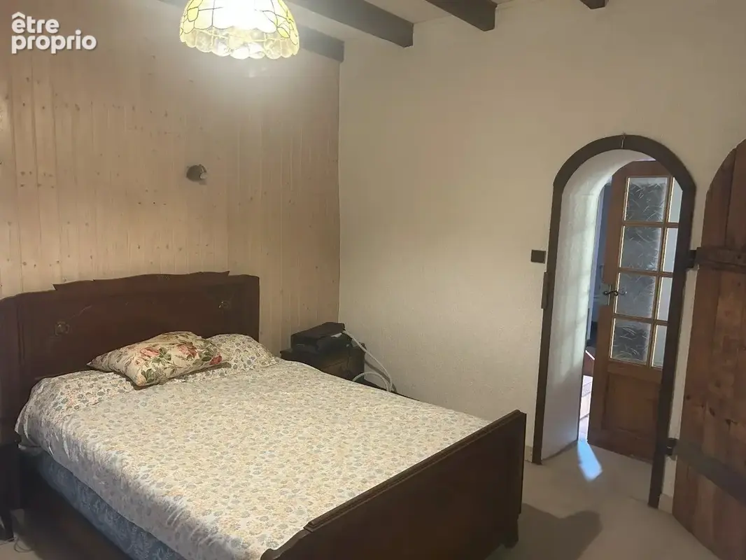Maison de caractère avec grandes dépendances et jardin de 1 200 m² - photo 6