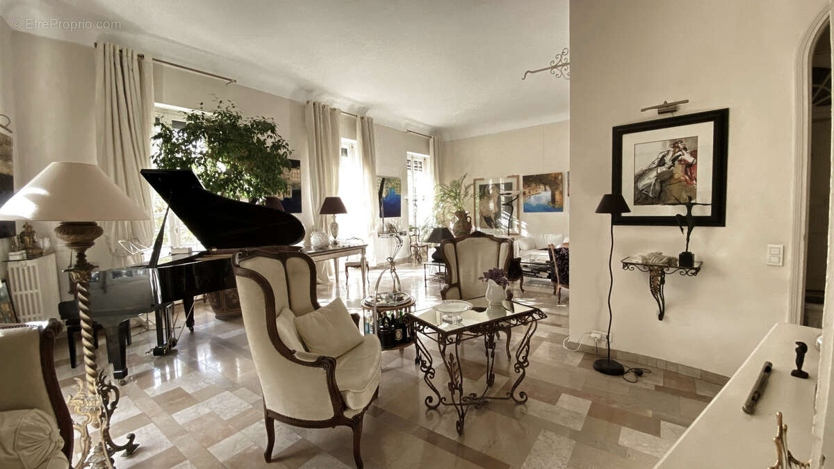 Appartement à NIMES