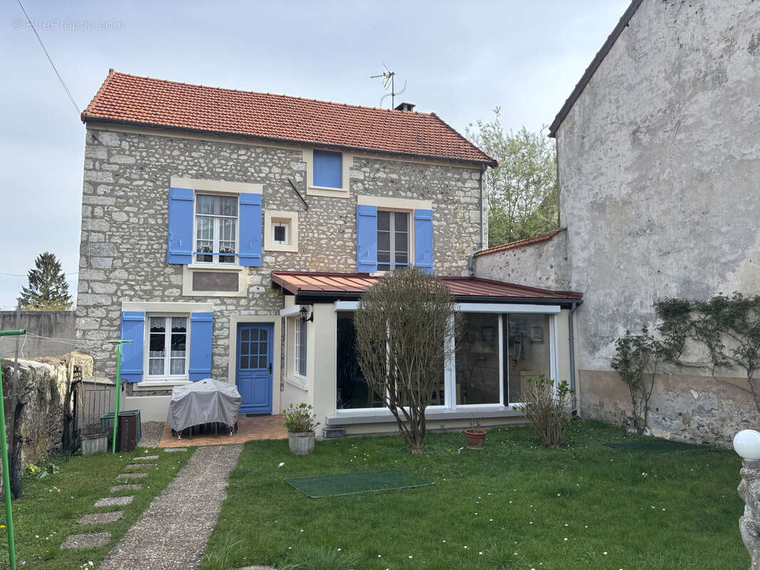 Maison à BENNECOURT