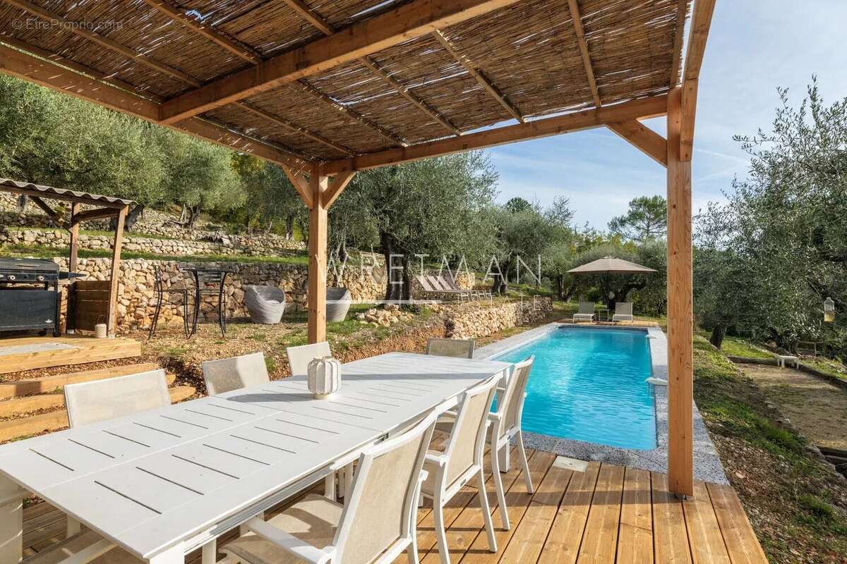 Charmante propriété au cœur d'une oliveraie - Tourrettes-sur-Loup - photo 2
