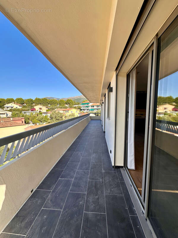 Appartement à VENCE