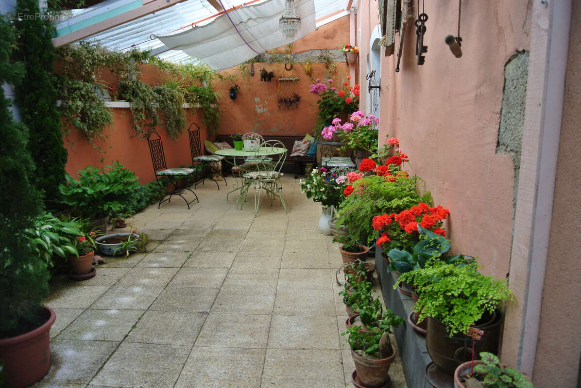 Maison à SAINTE-BAZEILLE