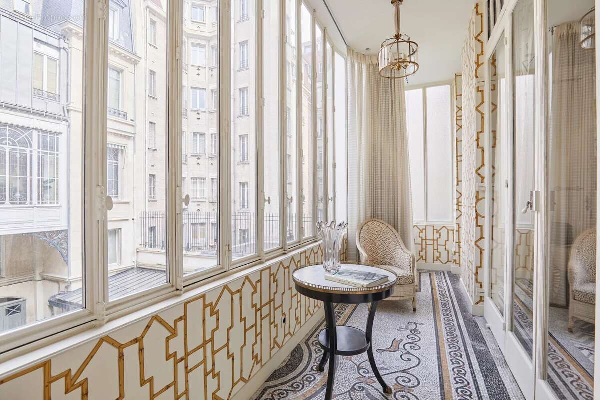 Appartement à PARIS-7E
