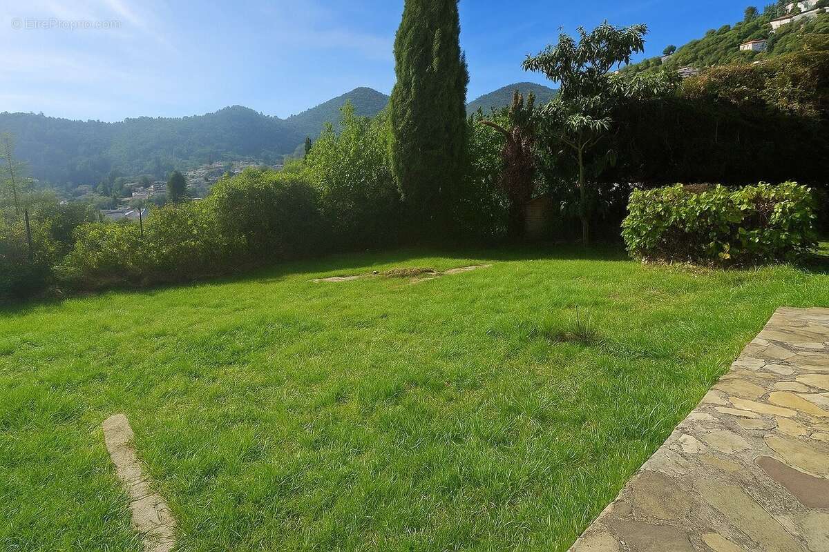 Maison à TOURRETTE-LEVENS