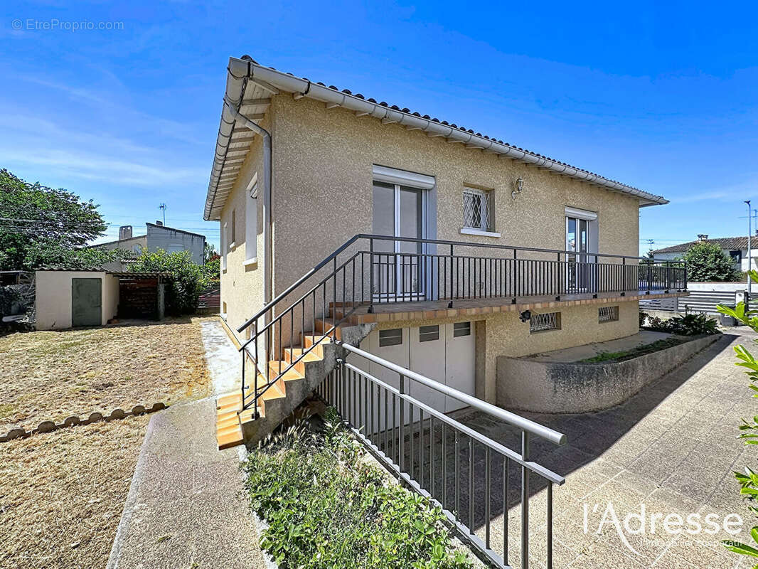 Exclusivité l'Adresse - Portet sut Garonne (Village) - Maison de 101m² avec sous-sol complet sur un terrain de 525m² - photo 3