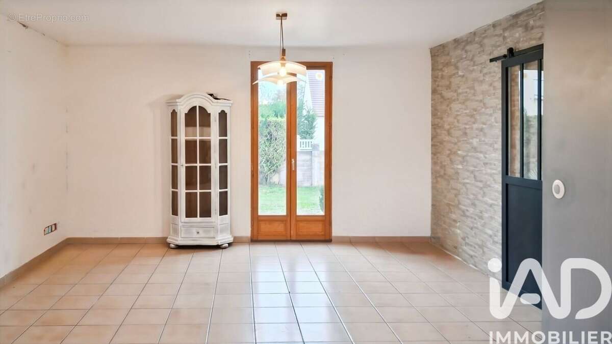 Photo 5 - Maison à BRESLES