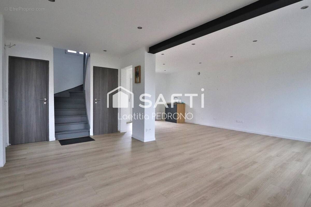 Photo 1 - Maison à MAIRY-MAINVILLE