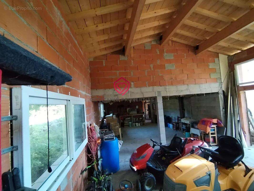 Ancienne ferme partiellement à renover avec puits et dépendances - photo 29