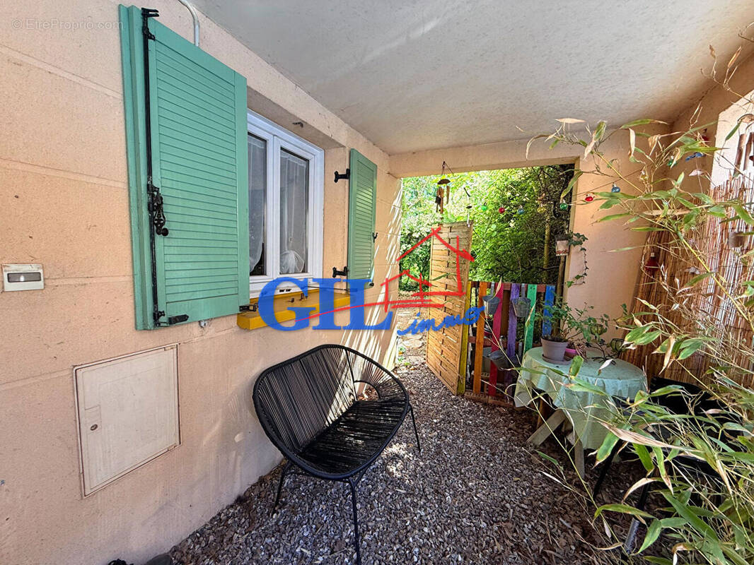Appartement à SAVIGNY-LE-TEMPLE