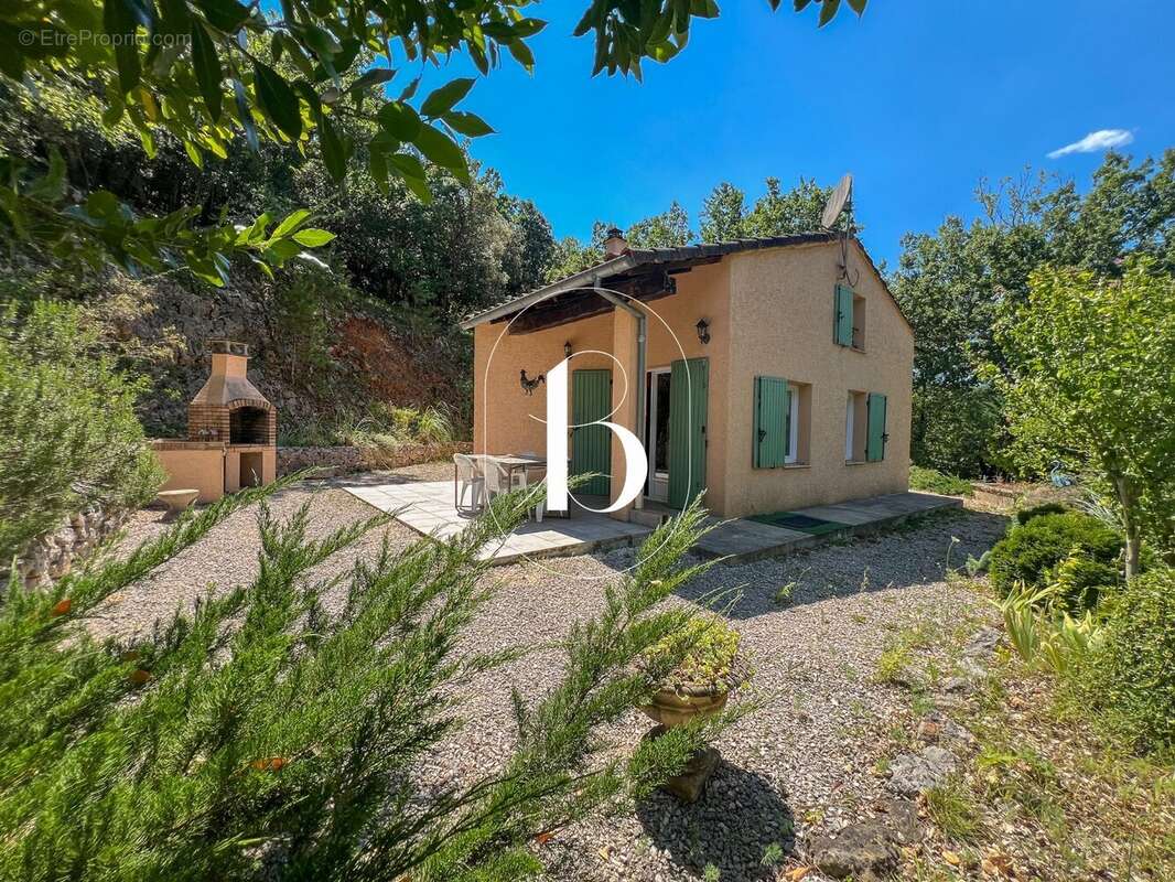 Maison à BARJAC