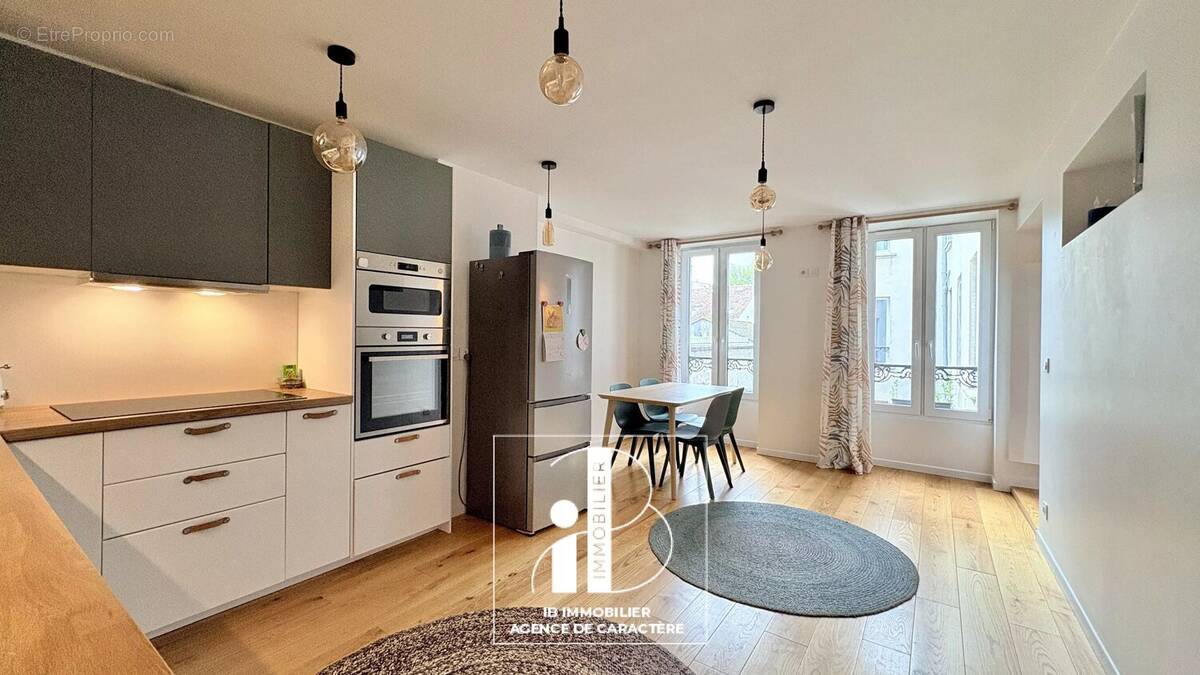 Appartement à FONTAINEBLEAU