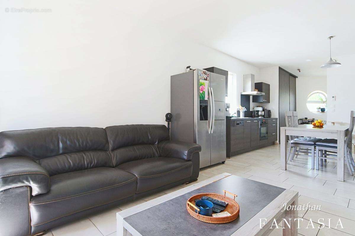 Il a tout pour plaire : appartement 2 pièces de 59,37 m² avec terrasse, garage et stationnements à Escherange - photo 5