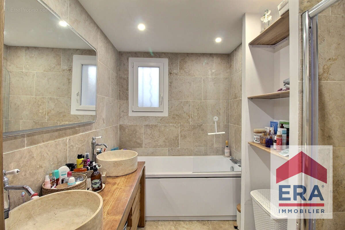 Maison à COURTHEZON