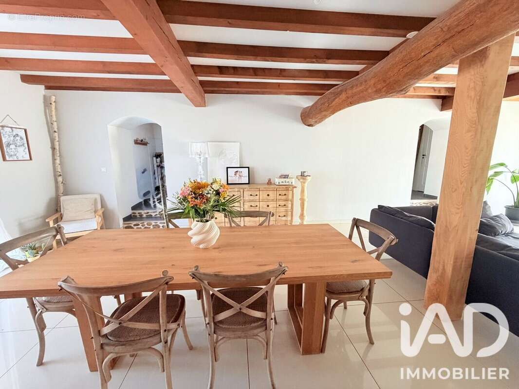 Maison 220 m² à Savas-Mepin  - photo 8
